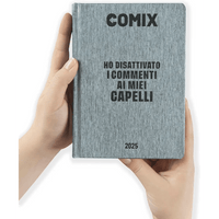 COMIX Agenda Diario 16 Mesi Scuola 2024 - 2025 Grigio/Nero - Giocattoli e Bambini - Toys Store8058263201360