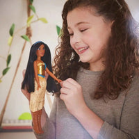 Disney Princess Royal Shimmer bambola Pocahontas - Giocattoli e Bambini - Toys Store5010993786152